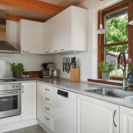Great Summer House For The Family * 하슬레